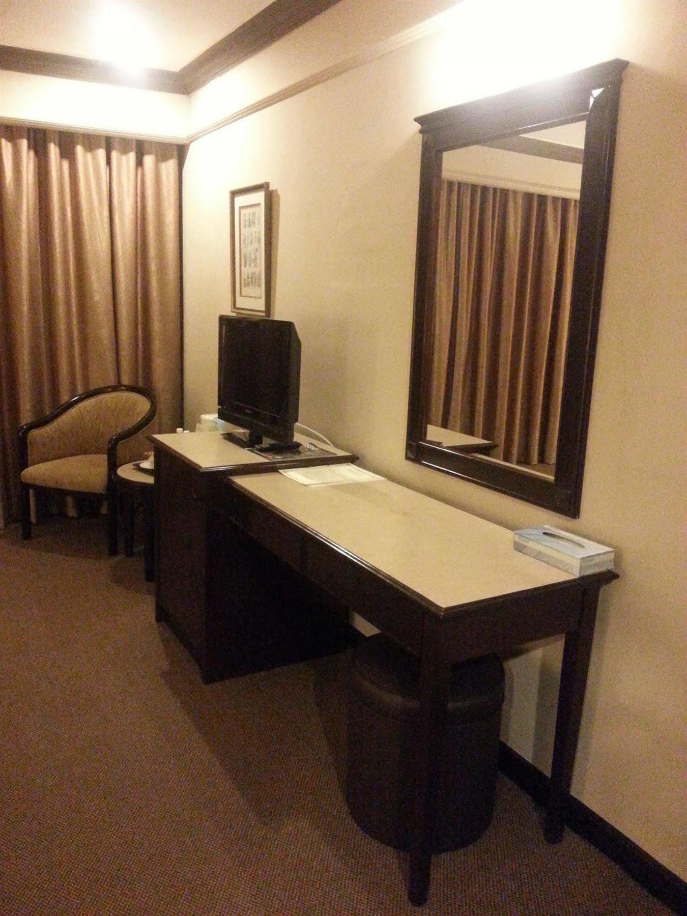 Hotel Mimosa Malacca Exteriör bild
