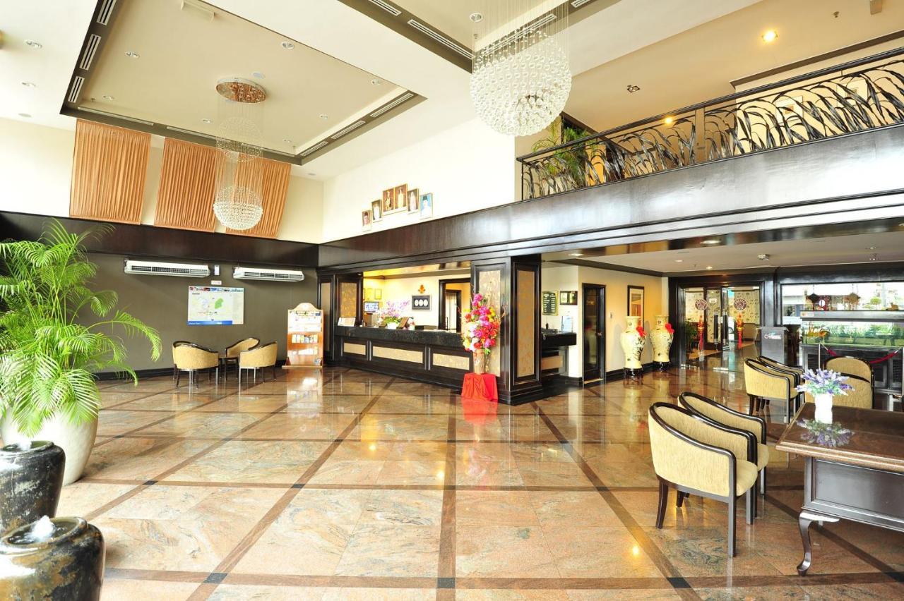 Hotel Mimosa Malacca Exteriör bild